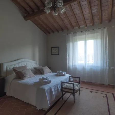 La Casa Rossa Bed & Breakfast Coiano